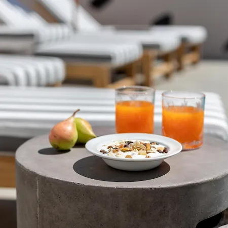 Aegean Gem 4* Kamari (Santorini)